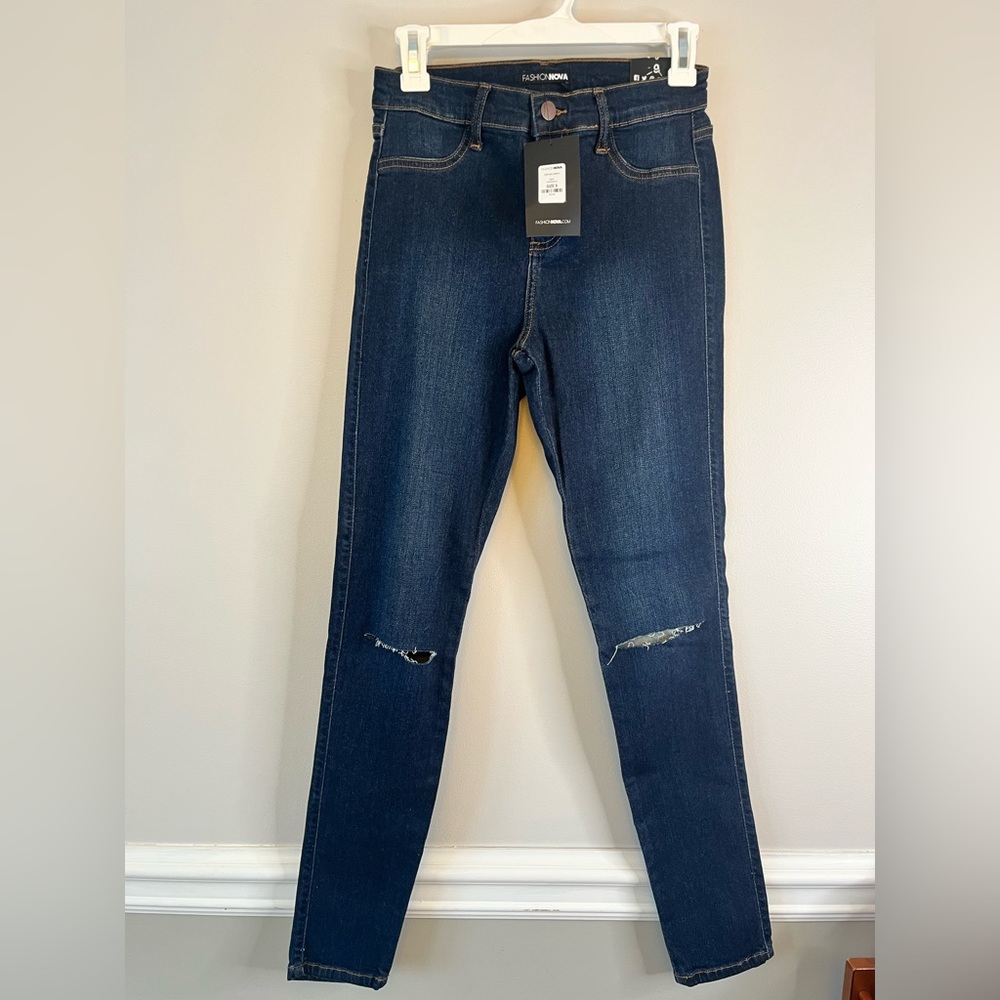 Fashion Nova Canopy Jeans Brand new with tags size 9
